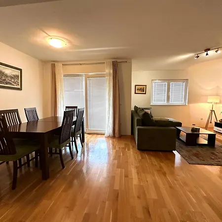 Daire Apartmani Katic