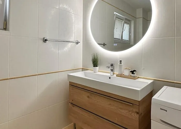 Katic * Μακάρσκα